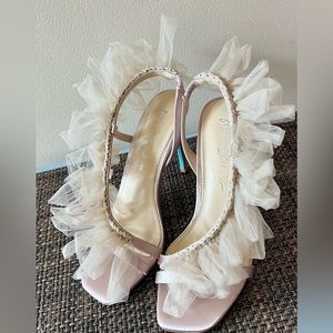 Betsy Johnson Tutu Heeded Sandals 👡